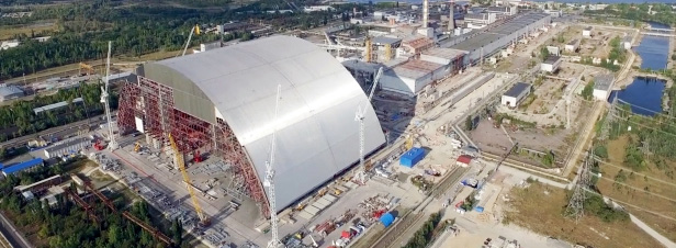 Tchernobyl: le nouveau sarcophage est prt  tre install