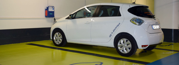 Vhicules lectriques: 300 bornes de recharge supplmentaires dans des parkings d'ici 2019