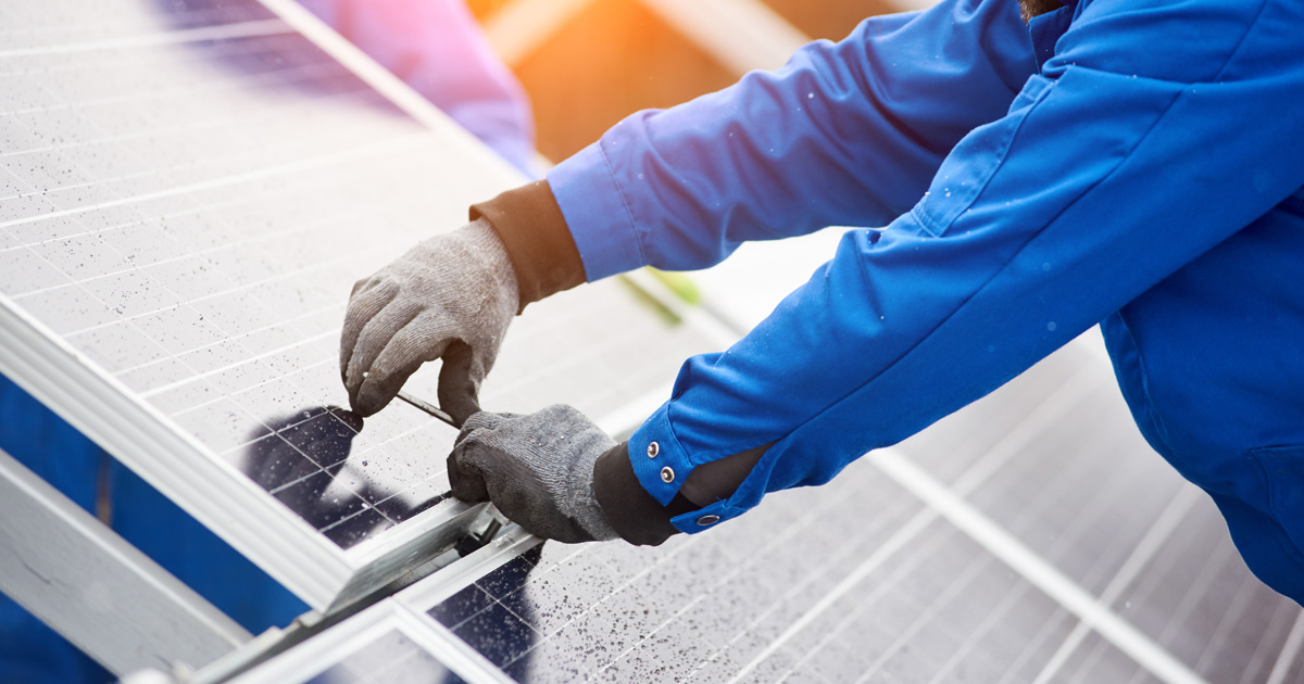 La Commission europenne lve les mesures antidumping sur le photovoltaque chinois