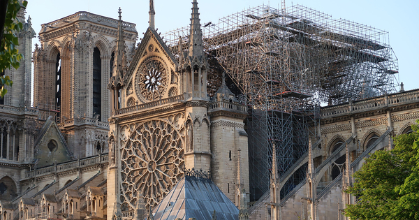 Pollution au plomb autour de Notre-Dame: Robin des Bois porte plainte