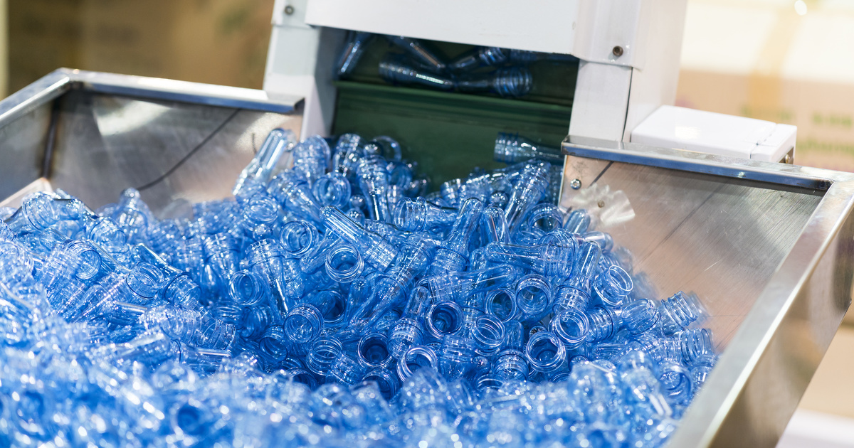 Bouteilles en plastique: les taux minimaux d'incorporation de recycl sont fixs