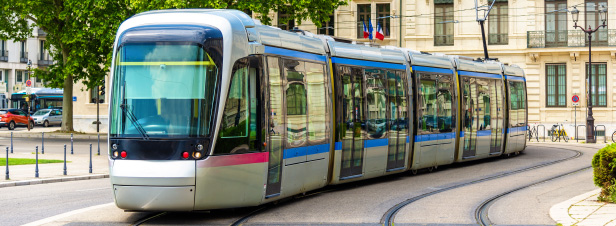 Comment choisir entre tramway et bus  haut niveau de service