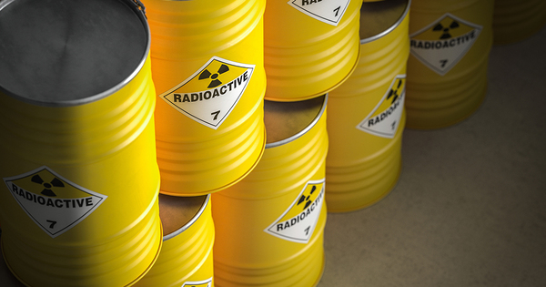 Nuclaire: le stock d'uranium appauvri pourrait devenir un dchet radioactif