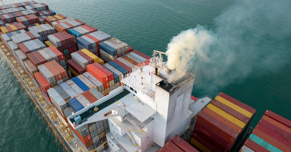 La Commission europenne tente de verdir l´aviation et le transport maritime