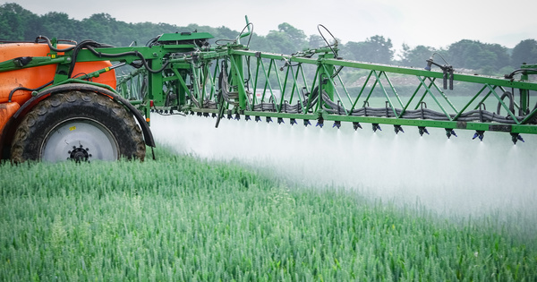 Rduction des pesticides: les trois scnarios que le gouvernement a cachs