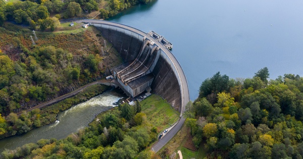 Hydrolectricit: la Cour des comptes demande  l'tat de clarifier le renouvellement des concessions