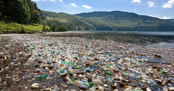 Pollution plastique: un premier projet d'accord international est sur la table