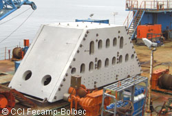 Installation de rcifs artificiels au large d'Etretat pour lutter contre l'appauvrissement des fonds marins