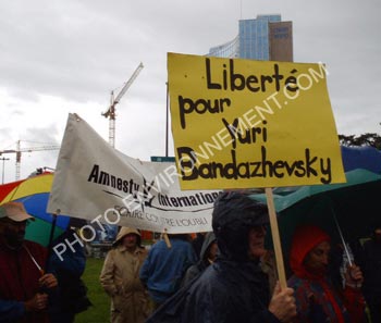 Photo Manifestation en faveur de Yuri Bandazhevsky