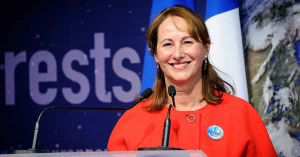 S�gol�ne Royal devient ambassadrice pour les p�les Arctique et Antarctique