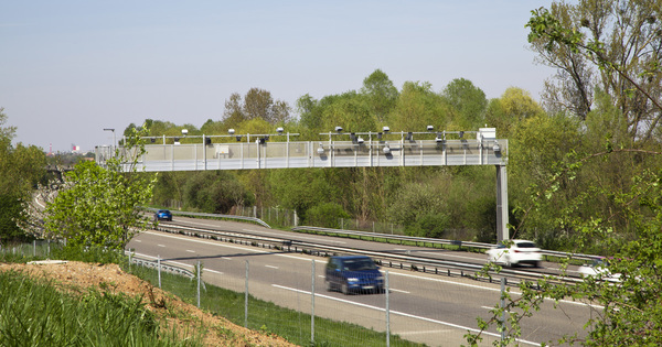 L'Etat affecte 339 millions d'euros pour solder les comptes de l'�cotaxe poids lourds