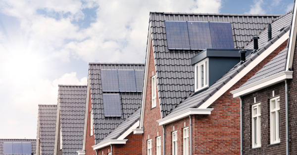 Photovolta�que sur b�timent�: les aides de l'Etat conditionn�es au recours � une entreprise qualifi�e