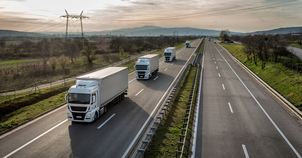 Le gouvernement travaille sur une vignette visant les poids lourds pour 2019