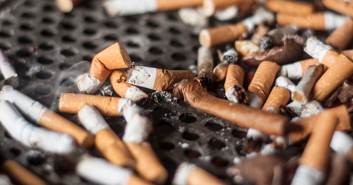 Pollution des mégots : les propositions des industriels du tabac ne satisfont pas le ministère de l'Ecologie