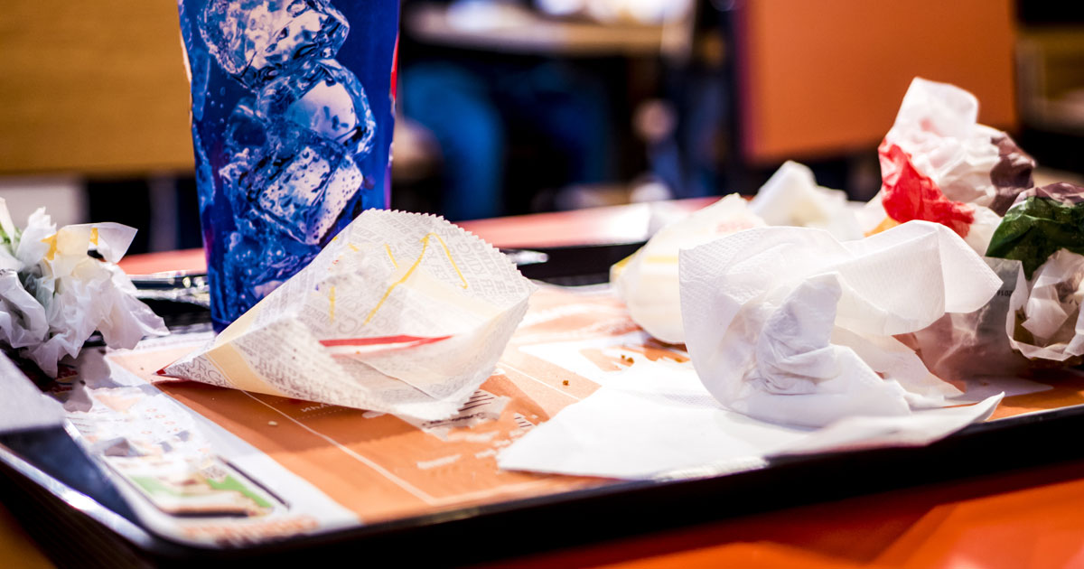 Tri : Zero Waste France porte plainte contre un restaurant McDonald's et KFC à Paris