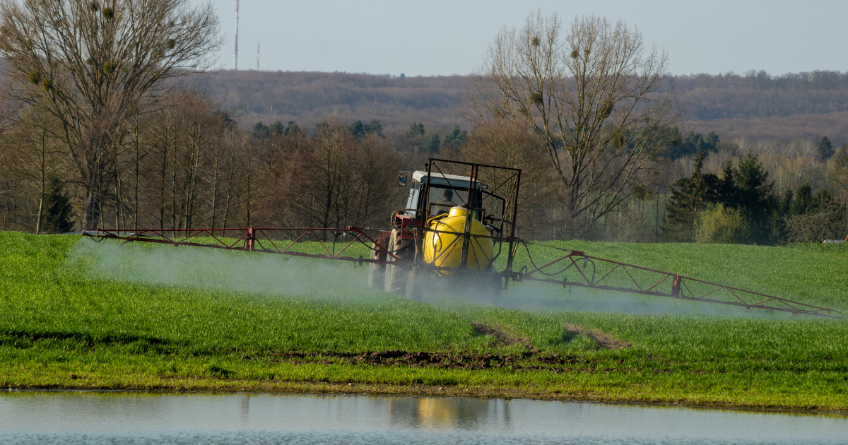 Evaluation des pesticides : une coalition d'ONG et d'experts demande sa réforme