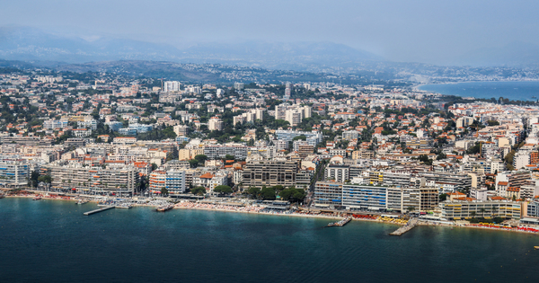 Le Conseil constitutionnel valide les dispositions de la loi Elan sur le littoral