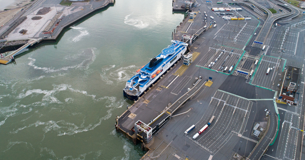 Stationnement de mati�res dangereuses�: report des �tudes de dangers pour cause de Brexit