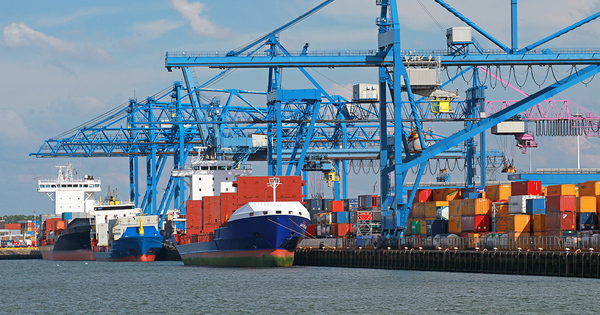 Emissions du transport maritime�: la France propose de r�duire la vitesse des navires