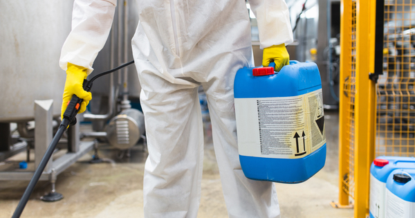 Production de pesticides�: les d�put�s de gauche contestent le report de l'interdiction