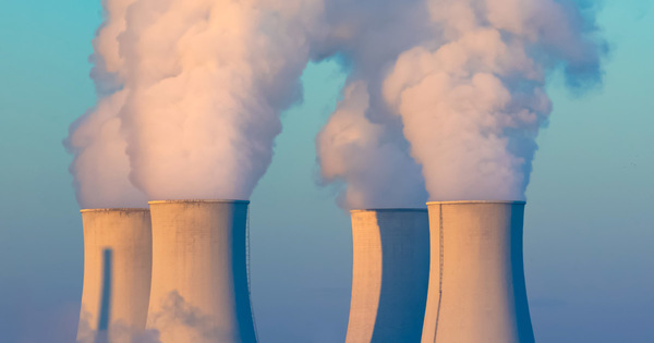 Réacteurs nucléaires prolongés : le Réseau Sortir du nucléaire et Greenpeace saisissent le Conseil d'État