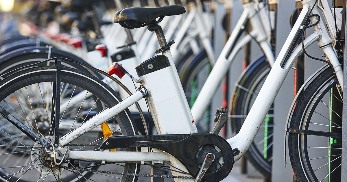 Vélos électriques en libre-service : les sociétés Smoove et Zoov s'unissent