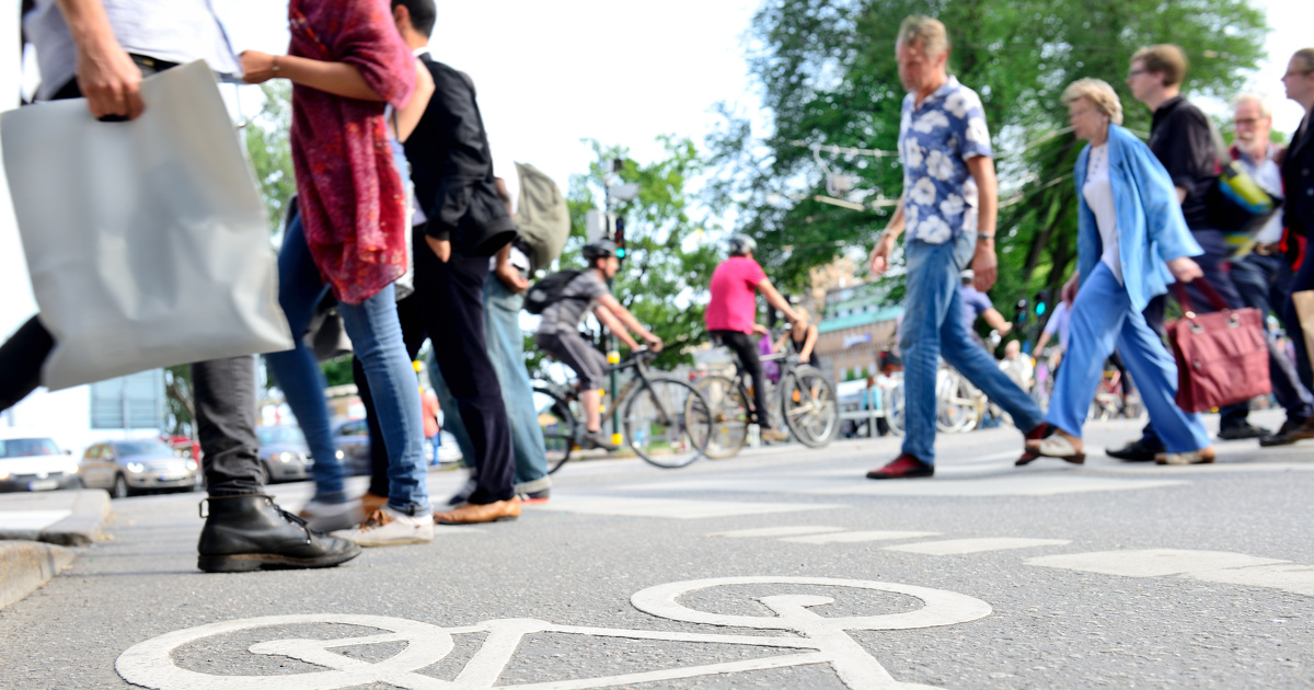 Marche et vélo : moins de polluants dans l'air, mais plus de particules inhalées selon l'Inserm