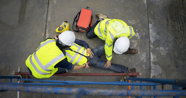 Sécurité au travail : le gouvernement lance un plan pour prévenir les accidents graves