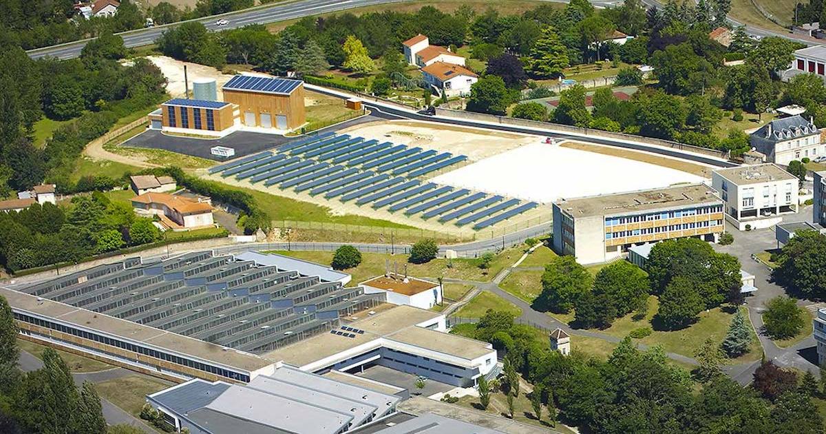 La première centrale solaire thermique sur suiveurs alimente le réseau urbain, à Pons