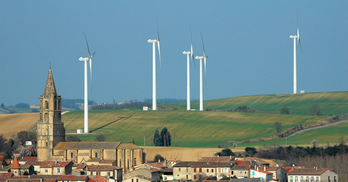 Face à la pénurie d'électricité, le gouvernement cherche à débrider les éoliennes