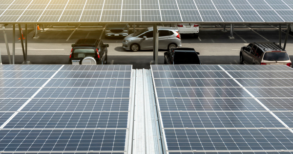 Potentiel photovoltaïque en Île-de-France : un cadastre solaire des parkings est disponible