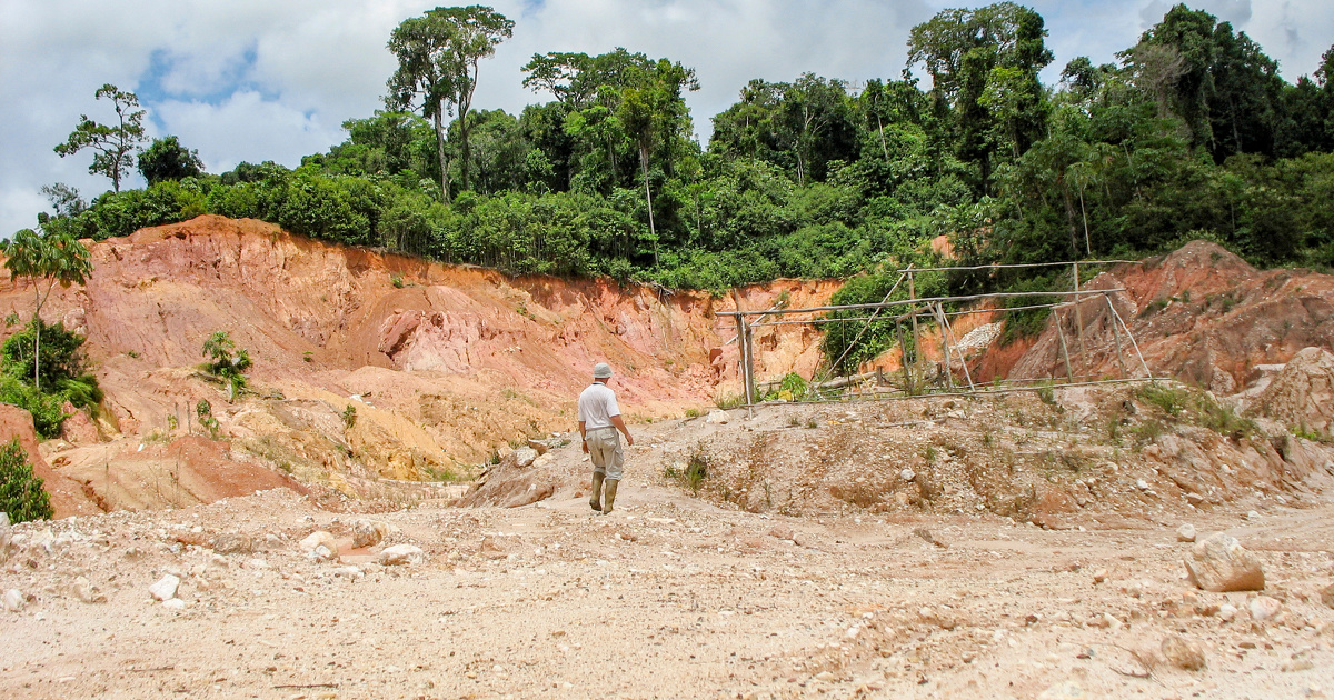Orpaillage en Guyane : la reprise d'activités clandestines nécessite une évaluation environnementale