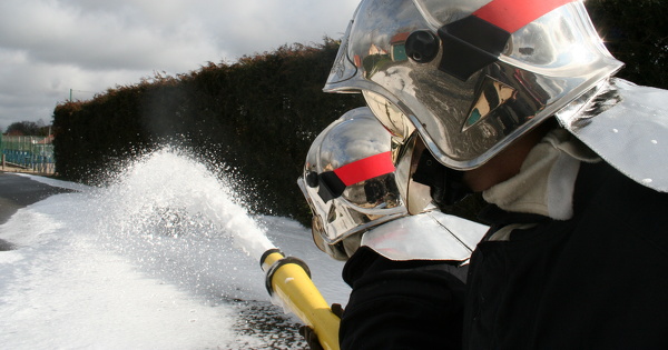 Le report de l'interdiction du PFOA dans les mousses anti-incendie en consultation