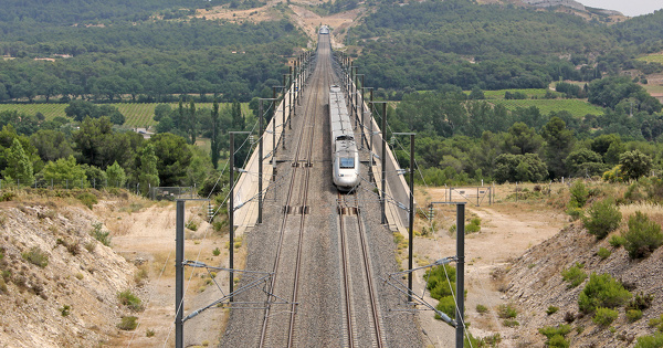 Rail et carburants bas carbone, les deux pans du Plan europ�en pour les transports