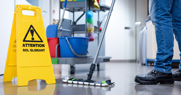 Risques professionnels�: l'Anses met en lumi�re la surexposition des agents de nettoyage