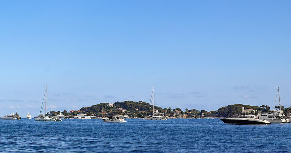 Pr�judice �cologique�: un capitaine de yacht condamn� � payer la somme de 21 000 euros