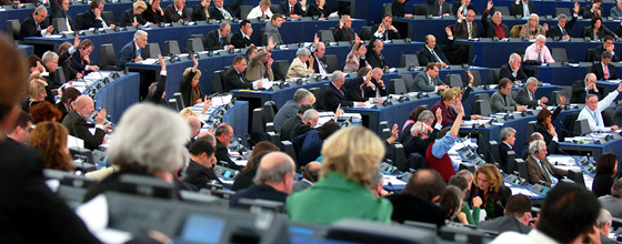 Moratoire et sortie du nuclaire divisent le Parlement europen