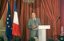 Jacques Chirac lance l'Appel de Paris contre la crise cologique