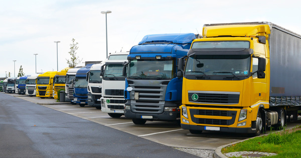L'Union europ�enne s'attaque aux �missions de CO2 des poids-lourds