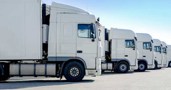 D�carbonisation des poids-lourds en Europe�: un rapport �value les b�n�fices d'ici 2050