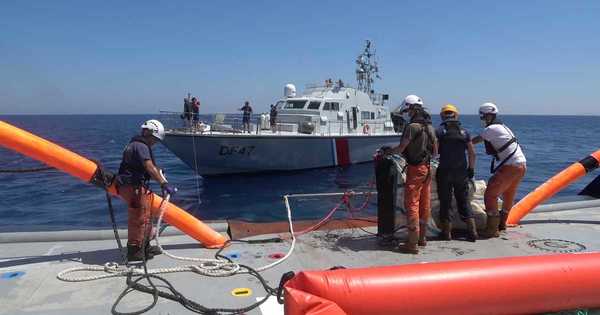 Pollution maritime en Corse�: une course contre la montre pour d�polluer et retrouver les responsables