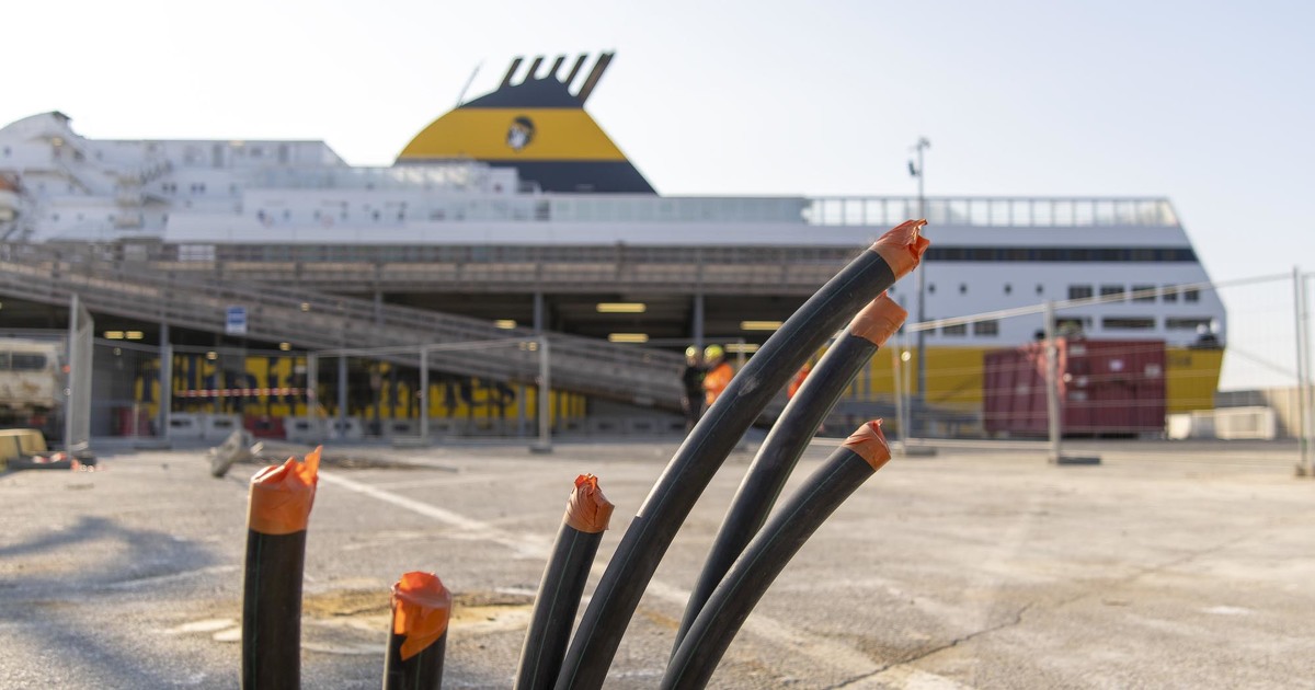 Le port de Toulon électrifie ses quais et y intègre les énergies renouvelables