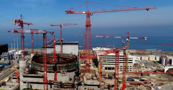 Nouveau nucléaire : le Sénat soutient la construction d´au moins 14 EPR d´ici à 2050