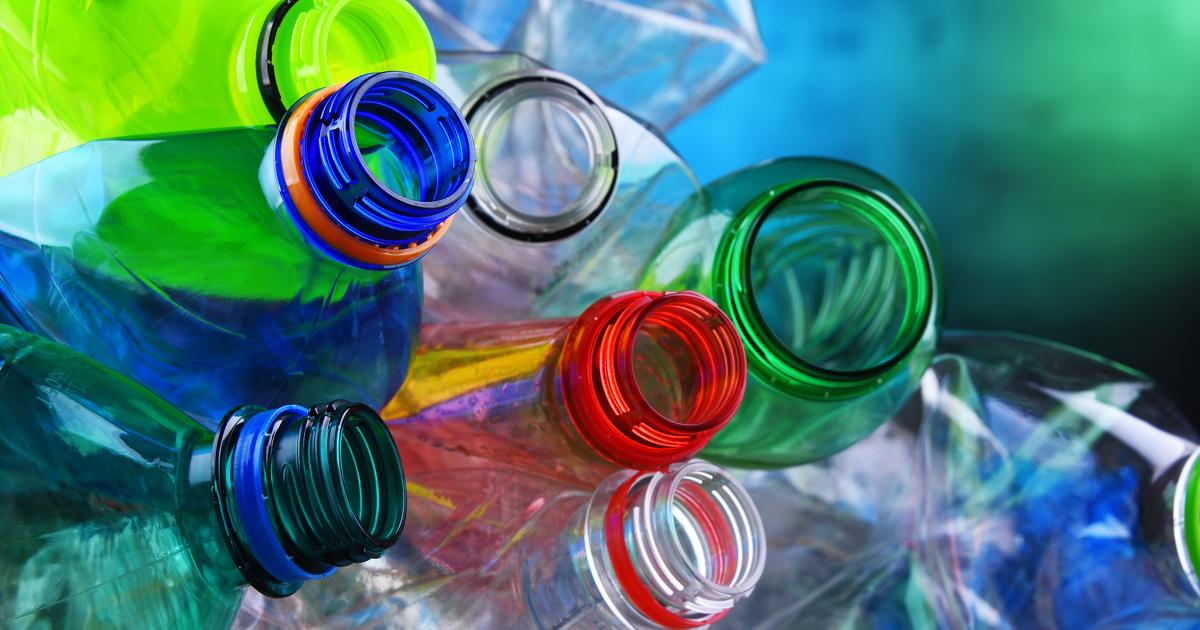 Plastique : l'Europe adapte sa réglementation au recyclage chimique