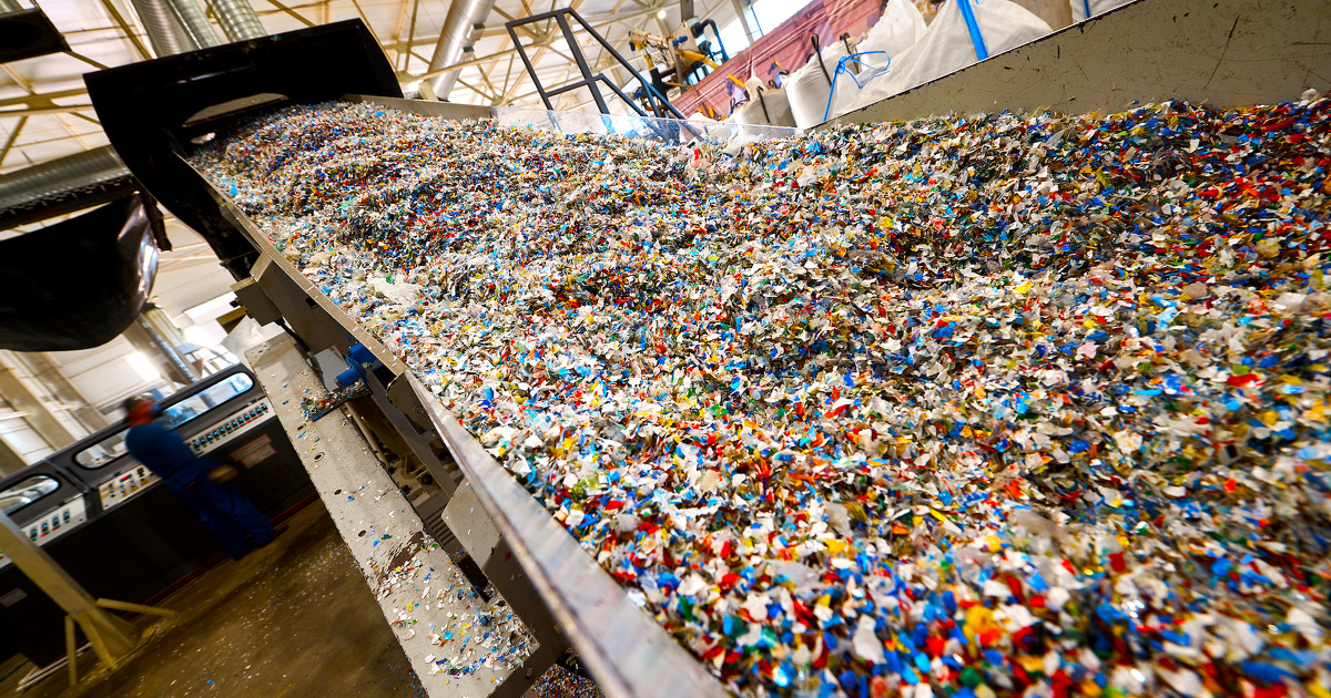 Plastique : le recyclage n'est pas synonyme d'économie circulaire, prévient un rapport parlementaire