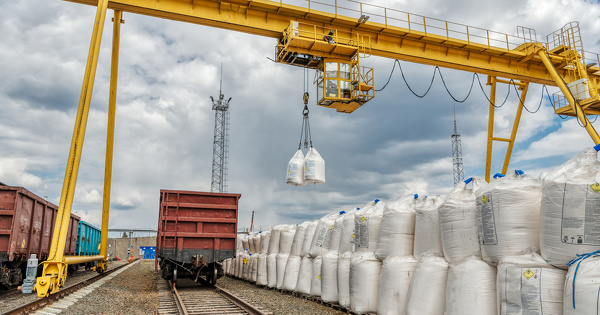 Marchandises dangereuses�: vers un r�glement pour le transport et la manutention dans les ports fluviaux