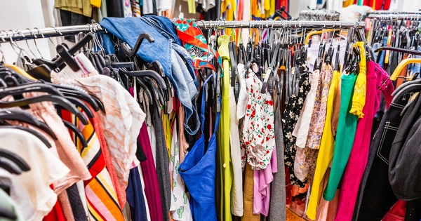 Fast fashion�: les d�put�s veulent indexer les p�nalit�s financi�res sur l'affichage environnemental