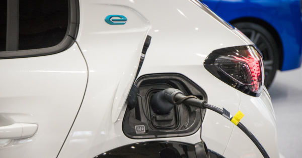 L'automobile signe un contrat de fili�re confirmant son virage vers l'�lectrique