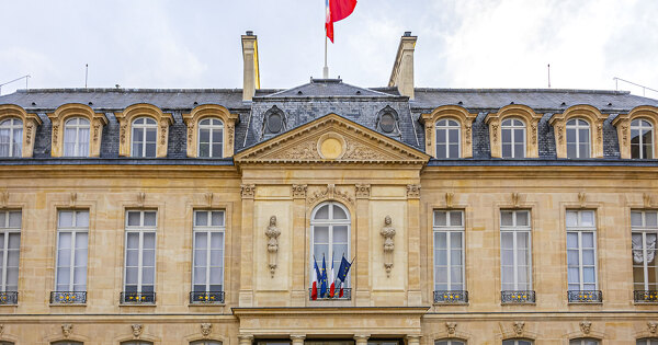 D�mission du Gouvernement�: apr�s des mois d'arr�t, un nouveau stop � la transition �cologique