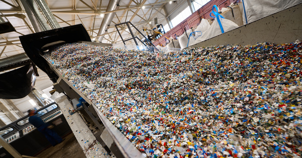 Plastique recycl�: huit fili�res REP verseront une prime � l'incorporation